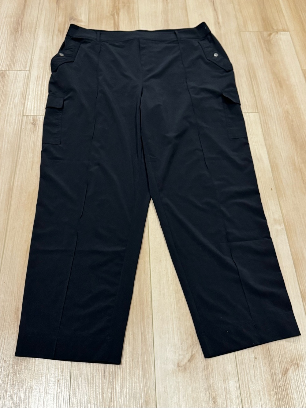 Athleta Vienna Cargo Pant Black Size 20 Wide Leg Travel Hiking Pants